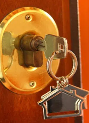 Lock Locksmith Tech Portland, OR 503-716-1477 - residential-locksmith-store
